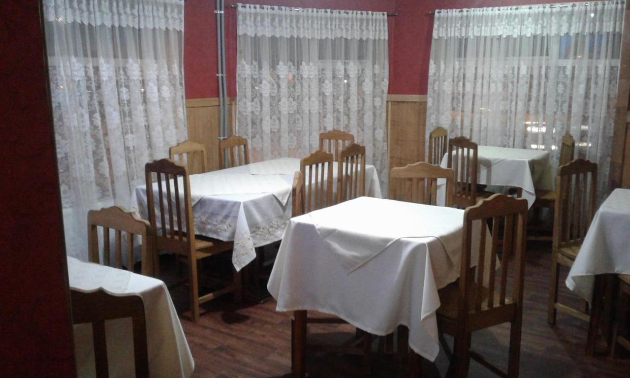 Hostal Don Pedro Puerto Natales Exterior photo