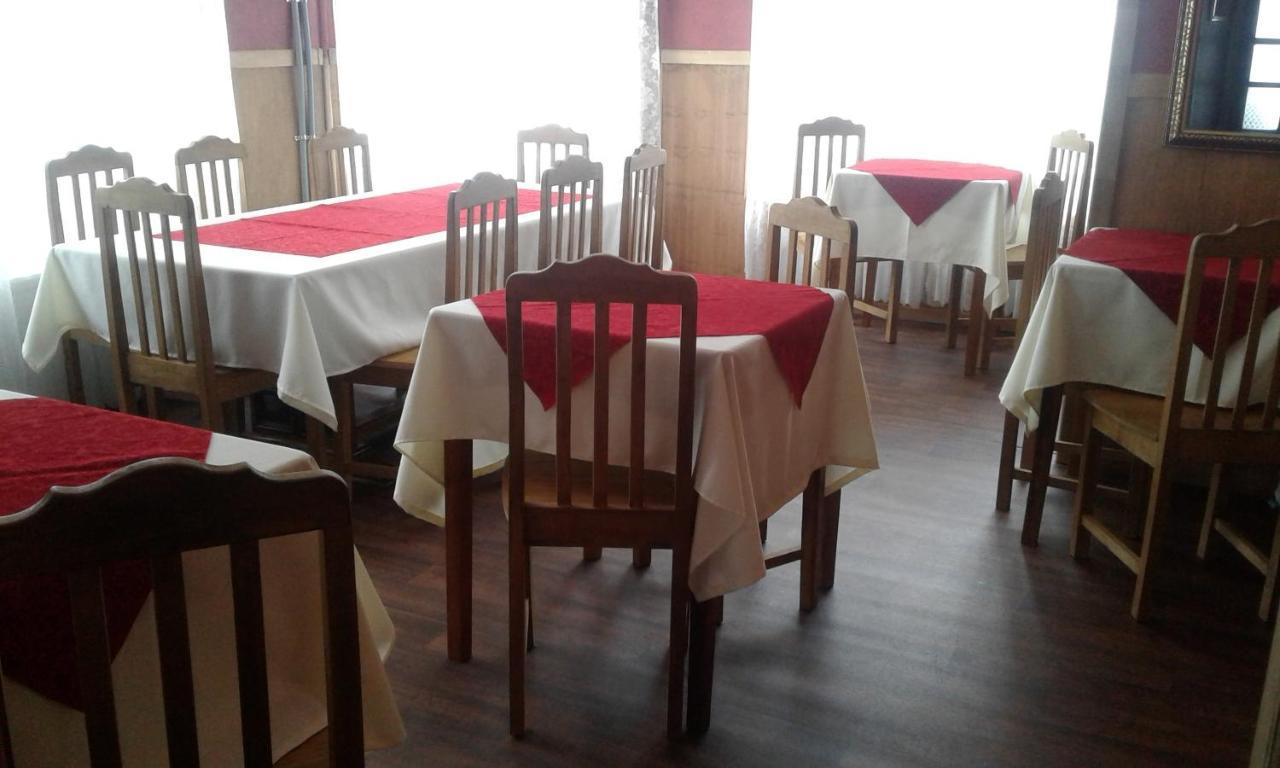 Hostal Don Pedro Puerto Natales Exterior photo