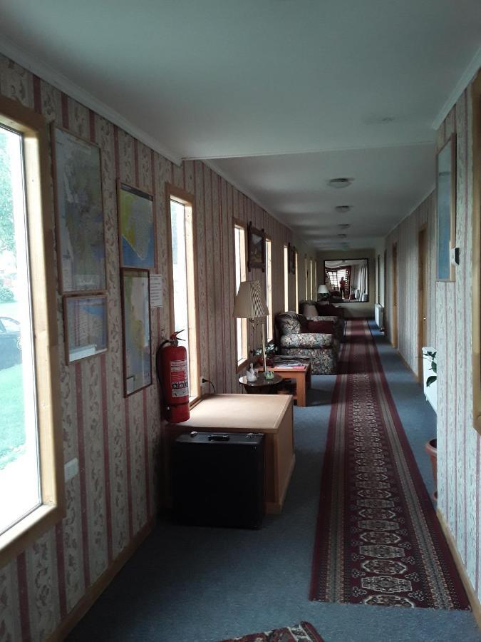 Hostal Don Pedro Puerto Natales Exterior photo